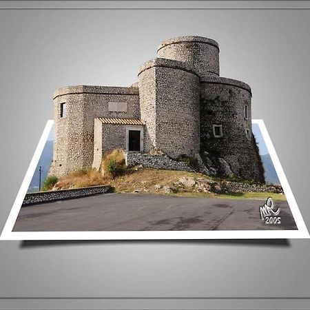 B&B Tre Passi Dalla Torre Montesarchio Екстериор снимка