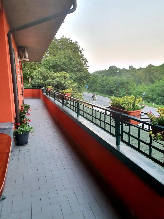 B&B Tre Passi Dalla Torre Montesarchio Екстериор снимка