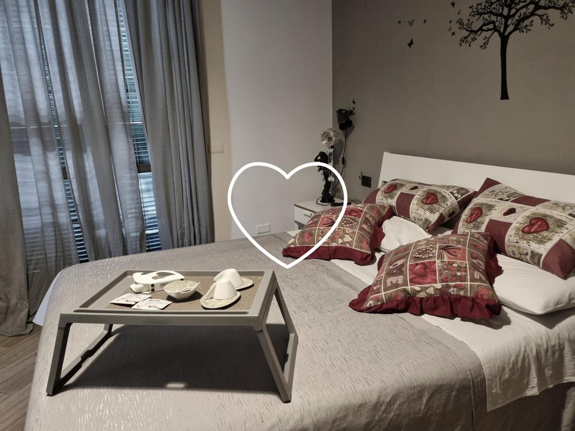 B&B Tre Passi Dalla Torre Montesarchio Стая снимка