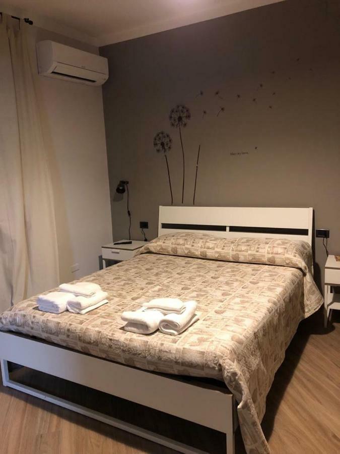 B&B Tre Passi Dalla Torre Montesarchio Екстериор снимка