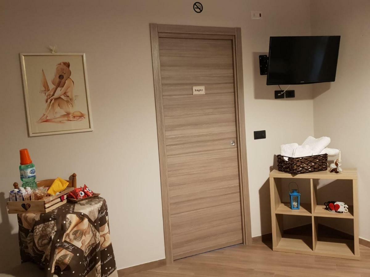 B&B Tre Passi Dalla Torre Montesarchio Екстериор снимка