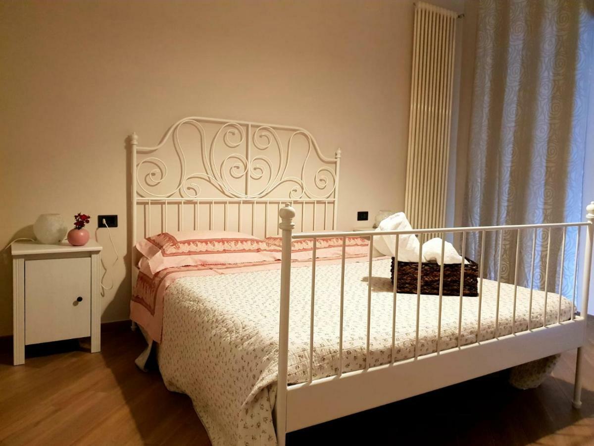 B&B Tre Passi Dalla Torre Montesarchio Екстериор снимка