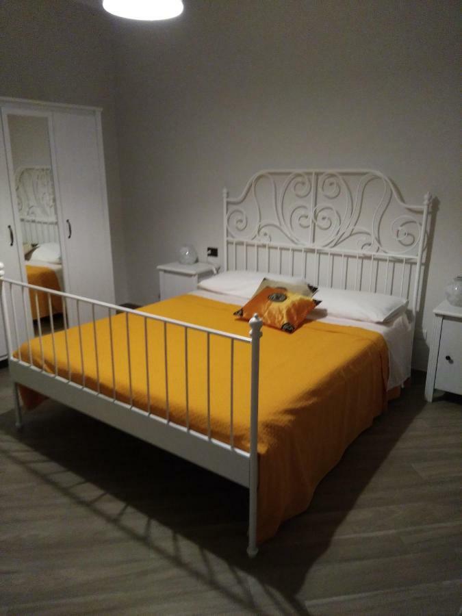B&B Tre Passi Dalla Torre Montesarchio Екстериор снимка