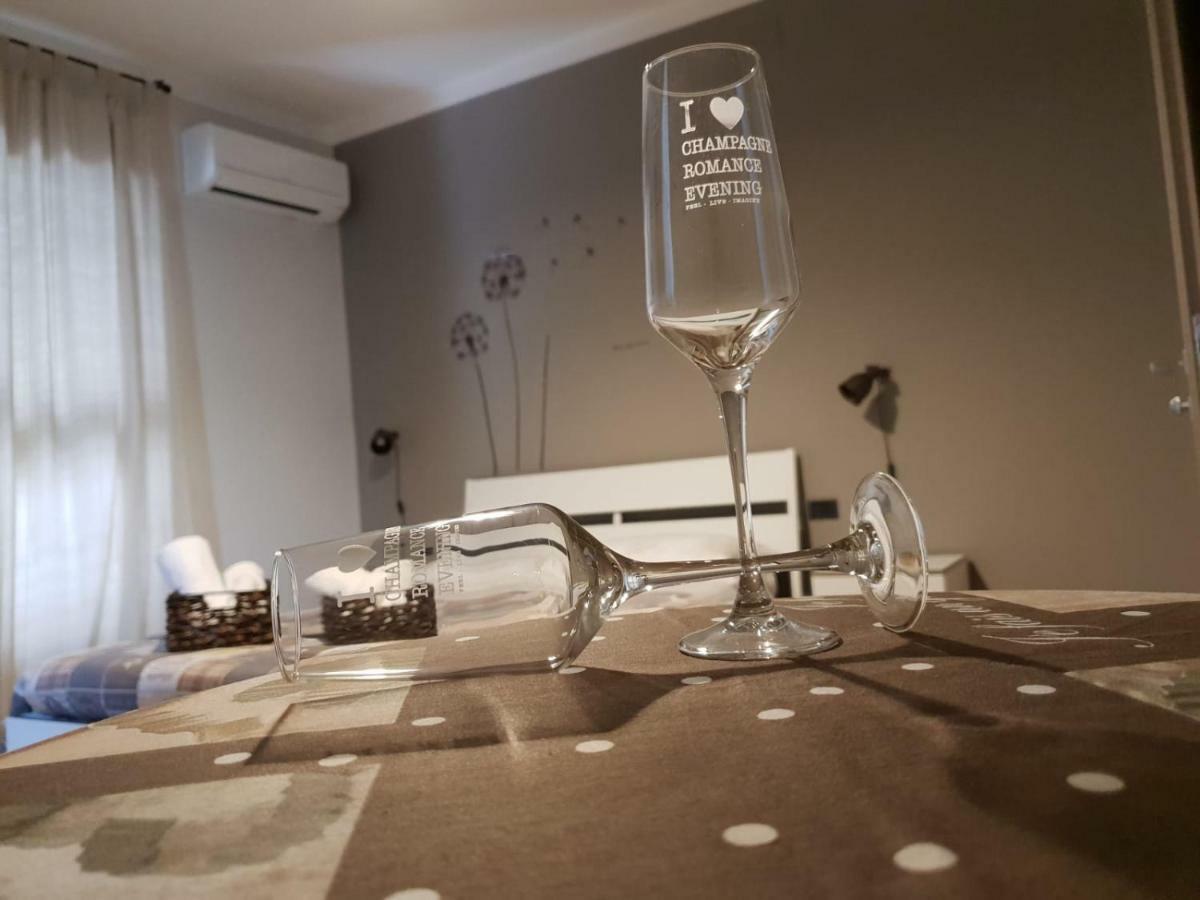 B&B Tre Passi Dalla Torre Montesarchio Екстериор снимка
